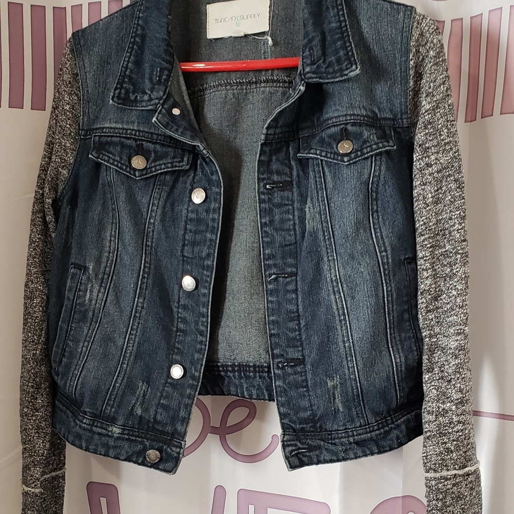 Jean jacket with knit sleeves